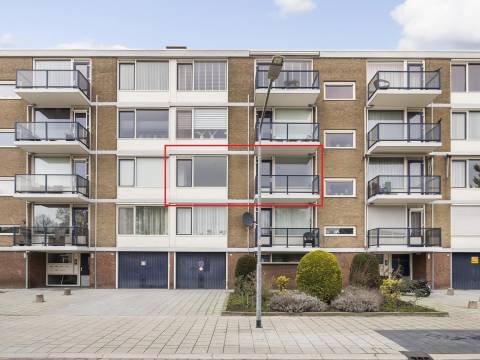 Van Karnebeekstraat 15 